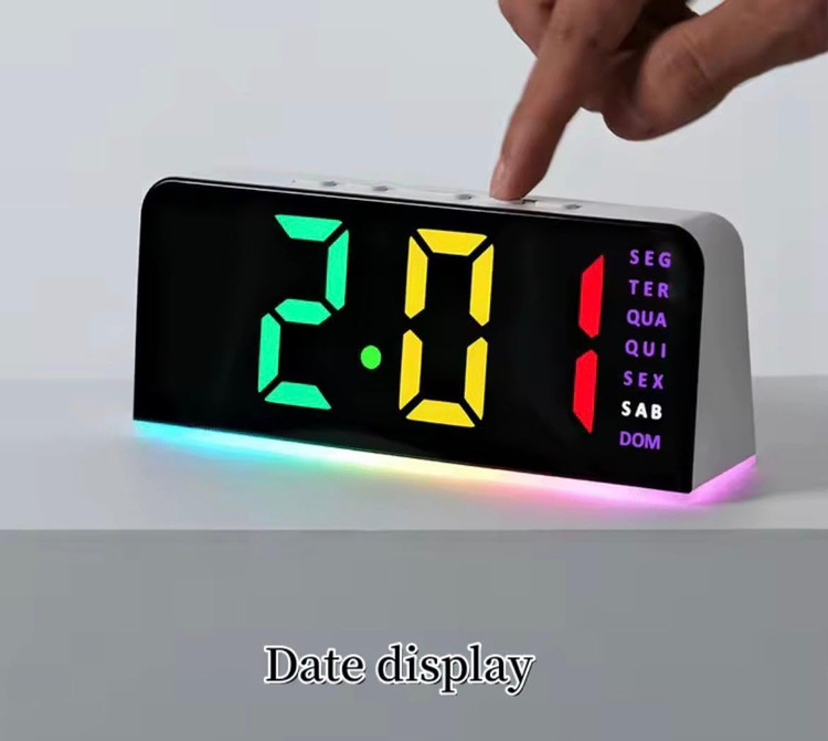 ساعت دیجیتال رومیزی هفت رنگ کد 739